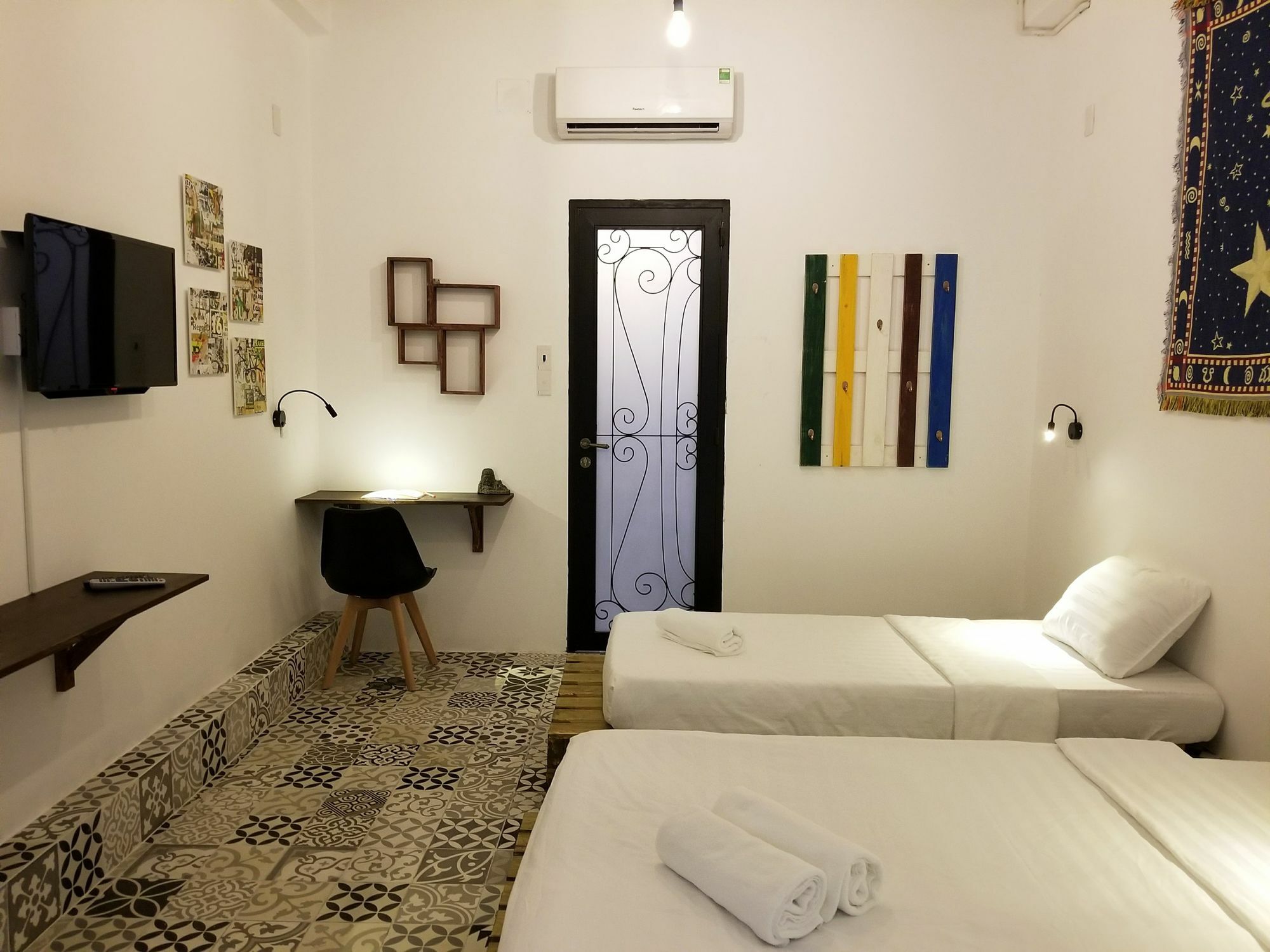 Timemark Travel Homestay & Hostel Хошимин Екстериор снимка